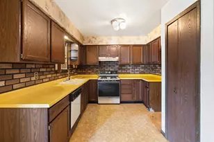 5053 W 90th Ln, Schererville, IN 46375 - Photo 14