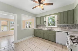 718 N Grant St, Crown Point, IN 46307 - Photo 6