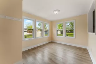 718 N Grant St, Crown Point, IN 46307 - Photo 10