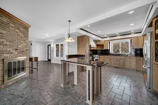 9894 W Oakridge Dr, Saint John, IN 46373 - Photo 6