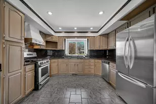 9894 W Oakridge Dr, Saint John, IN 46373 - Photo 8