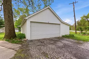131 N 18th St, Chesterton, IN 46304 - Photo 24