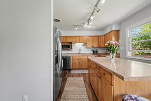 1707 Peachtree Dr, Valparaiso, IN 46383 - Photo 12