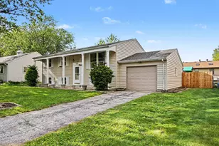 1707 Peachtree Dr, Valparaiso, IN 46383 - Photo 6