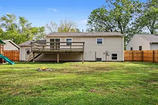 1707 Peachtree Dr, Valparaiso, IN 46383 - Photo 34