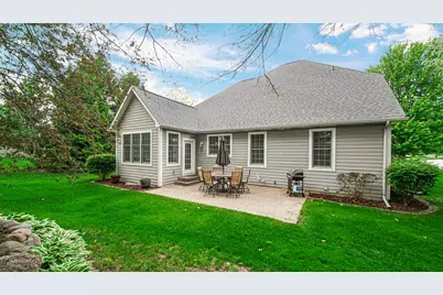 239 Edgewood Drive, Valparaiso, IN 46385 - Photo 28