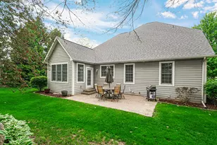 239 Edgewood Dr, Valparaiso, IN 46385 - Photo 28