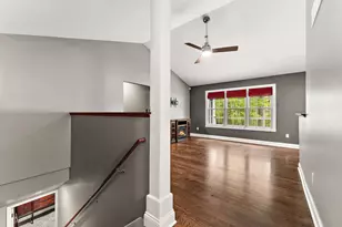 289 Dawn Dr, Valparaiso, IN 46385 - Photo 2