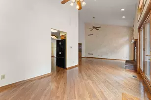 441 Summerhill Pl, Valparaiso, IN 46385 - Photo 12