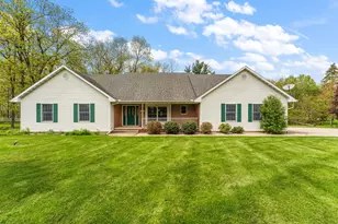441 Summerhill Pl, Valparaiso, IN 46385 - Photo 2
