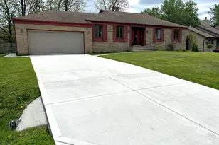 1385 Brandywine Rd, Crown Point, IN 46307 - Photo 2
