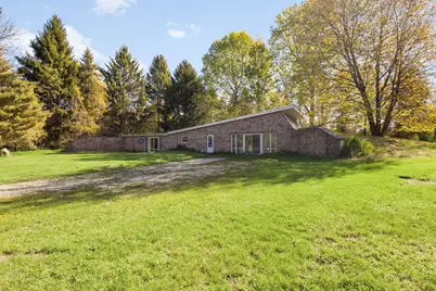 1233 E 800 N, La Porte, IN 46350 - Photo 2