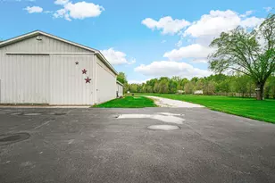 746 W 700 N, Hobart, IN 46342 - Photo 2