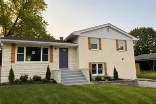 621 E 52nd Ave, Merrillville, IN 46410 - Photo 1