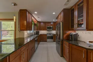 1335 35th St, Munster, IN 46321 - Photo 10