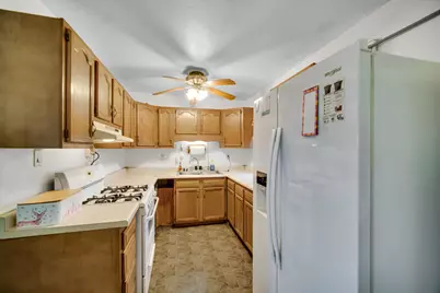 4171 W 39th Avenue, Hobart, IN 46342 - Photo 8