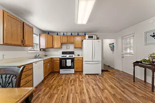 108 Sutherland St, La Porte, IN 46350 - Photo 8