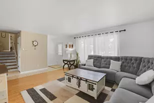 8612 Jefferson Ave, Munster, IN 46321 - Photo 2