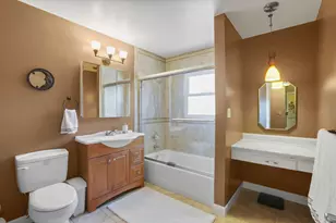 8612 Jefferson Ave, Munster, IN 46321 - Photo 12