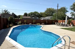 8612 Jefferson Ave, Munster, IN 46321 - Photo 18