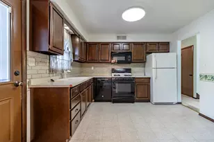 321 N Ernest St, Griffith, IN 46319 - Photo 10