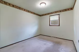 321 N Ernest St, Griffith, IN 46319 - Photo 12