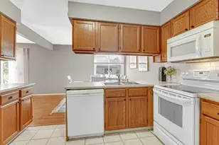 975 Millpond Rd N, Valparaiso, IN 46385 - Photo 10