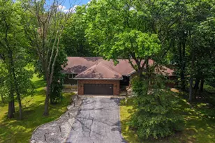 9096 Knickerbocker St, Saint John, IN 46373 - Photo 1