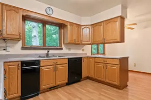 9096 Knickerbocker St, Saint John, IN 46373 - Photo 12