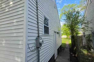 731 Martin Luther King Dr, Gary, IN 46402 - Photo 4