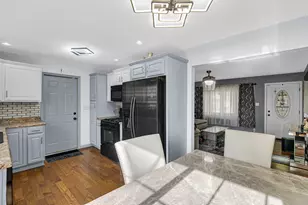 2546 Willowdale Rd, Portage, IN 46368 - Photo 8