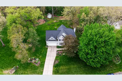 440 Oak Breeze Drive, Valparaiso, IN 46383 - Photo 2