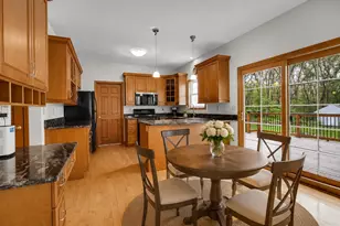 440 Oak Breeze Dr, Valparaiso, IN 46383 - Photo 10