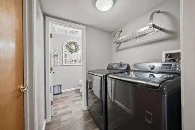 84 S 275 W, Valparaiso, IN 46385 - Photo 12