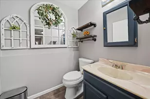84 S 275 W, Valparaiso, IN 46385 - Photo 12