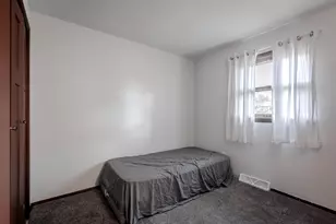 5768 Evergreen Ave, Portage, IN 46368 - Photo 16
