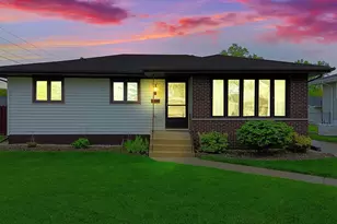 712 211th St, Dyer, IN 46311 - Photo 2