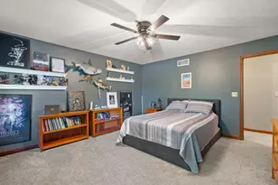 1344 W Gentry Ct, La Porte, IN 46350 - Photo 26
