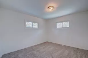 8951 O Day Dr, Highland, IN 46322 - Photo 26