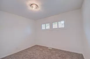 8951 O Day Dr, Highland, IN 46322 - Photo 22