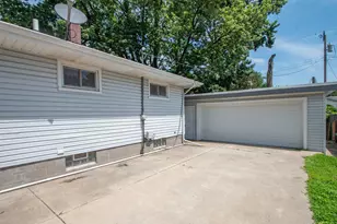 8951 O Day Dr, Highland, IN 46322 - Photo 50