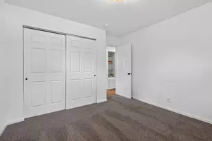 8951 O Day Dr, Highland, IN 46322 - Photo 32