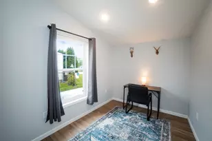 510 Emmettsburg Ave, Valparaiso, IN 46385 - Photo 12