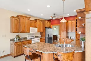 821 Mary Ellen Dr, Crown Point, IN 46307 - Photo 16