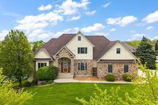 821 Mary Ellen Dr, Crown Point, IN 46307 - Photo 2