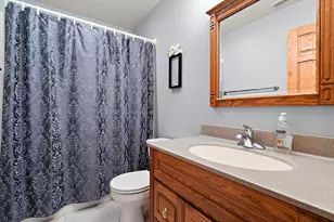 821 Mary Ellen Dr, Crown Point, IN 46307 - Photo 40