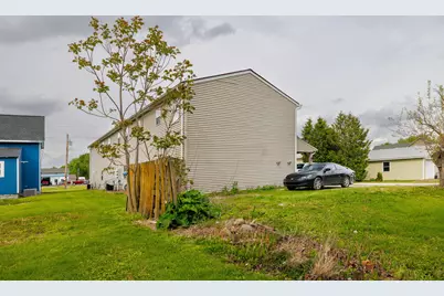 211 W Railroad Street, Kentland, IN 47951 - Photo 4
