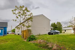 211 W Railroad St, Kentland, IN 47951 - Photo 4