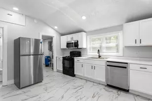 7323 E Pansy Ln, New Carlisle, IN 46552 - Photo 6