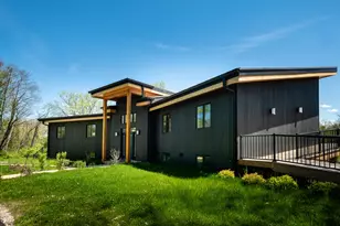 220 Robbins Rd, Valparaiso, IN 46385 - Photo 6